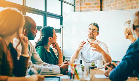 Groupe de personnes au travail